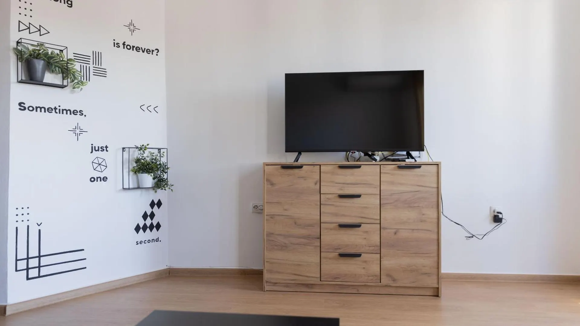Lovely 1Bd Flat Near The Sea Garden Apartment Burgas